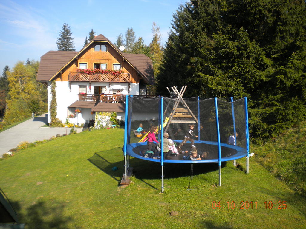 Pension Holubec Benecko Buitenkant foto